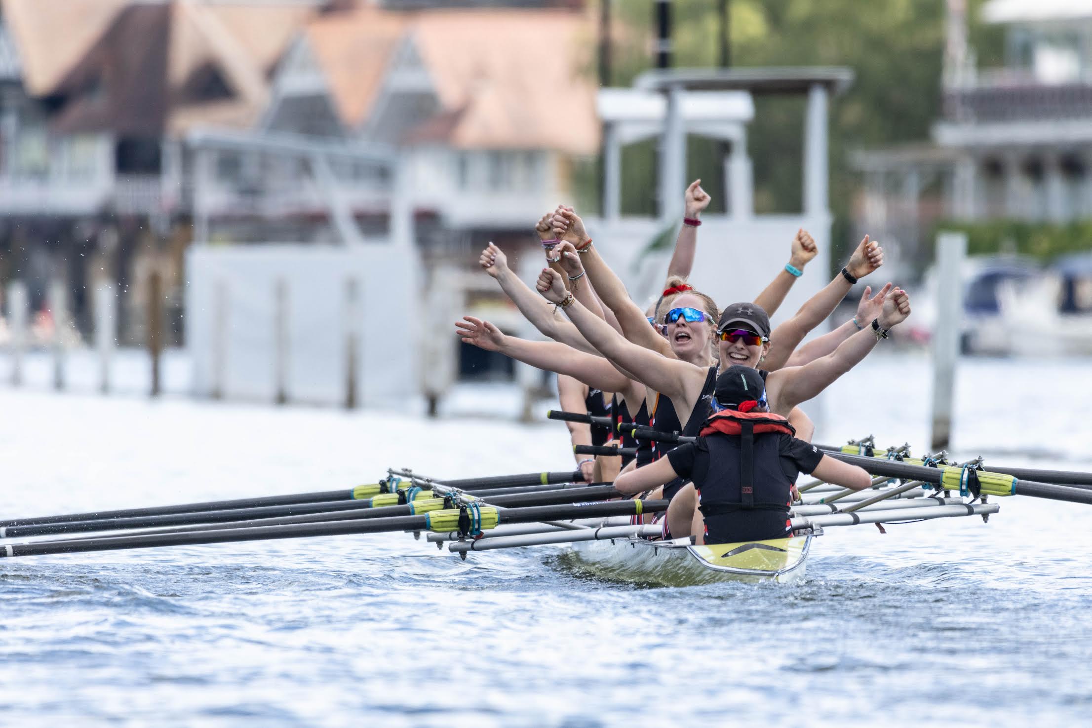 The Rowing Henley   Regatta 壁掛けプレート Record Entry in Championship Eights Headlines 2025 Henley Women's